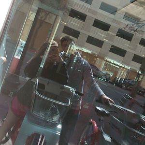 Meet your Posher, Avery